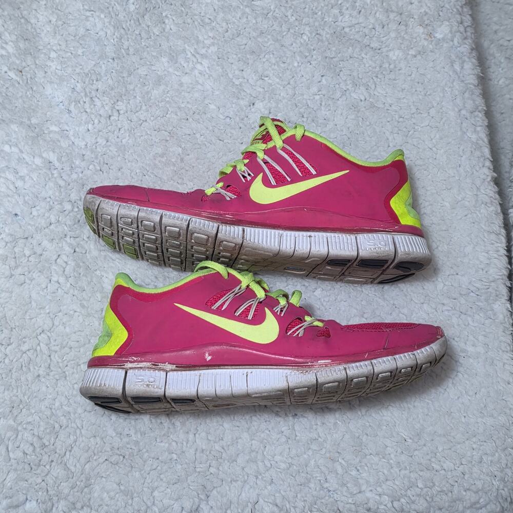 Nike Free 5.0 Women's Running Shoes in Hot Pink Size 9